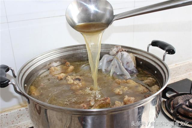 陜西特色小吃——羊肉泡饃