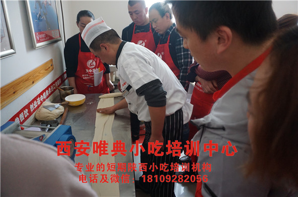 潼關(guān)肉夾饃在哪里學(xué)？學(xué)多長時間？學(xué)費的多少？ ??
