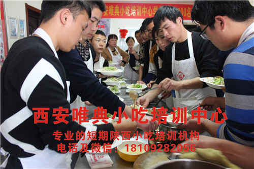 賣涼皮賺錢嗎，靠賣一碗涼皮月入3萬