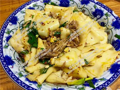 臘汁肉拌面