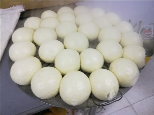 綠辣子夾饃